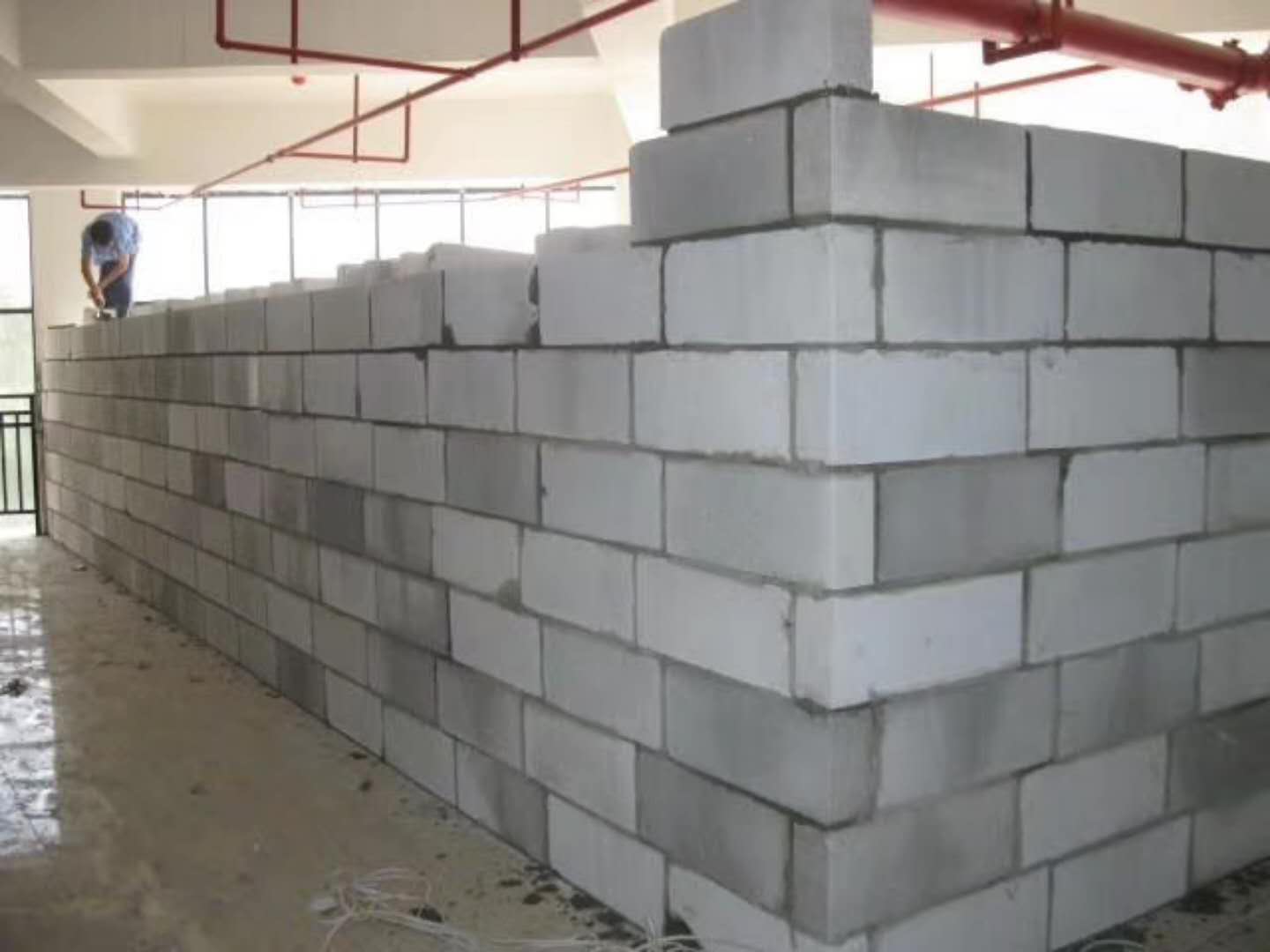 上城蒸压加气混凝土砌块承重墙静力和抗震性能的研究